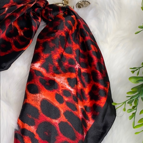 EUC: Express Sill Love Keychain - Picture 6 of 6